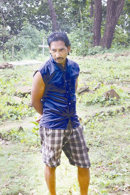 martin left job and return to village.