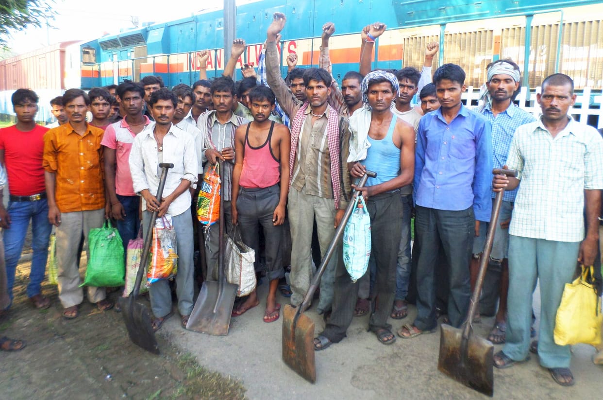 worker burnt by ohe wire