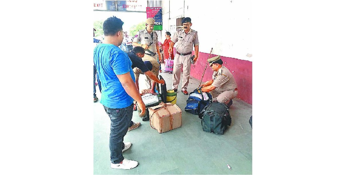 friendship, bomb, panipat, haryana, railway station