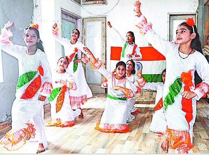Colourful presentations sparked the imagination of patriotism