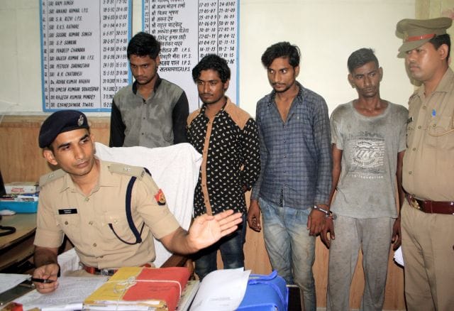 Highway robbery on the pretext of lift four arrested