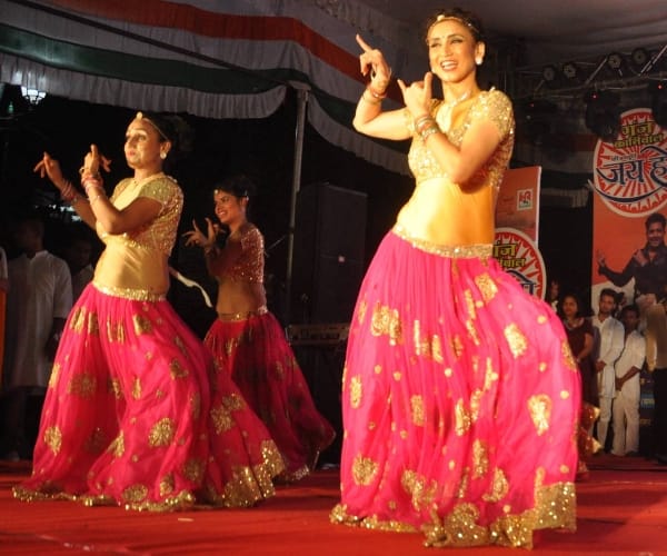 no ganjing carnival in hazratganj in lucknow