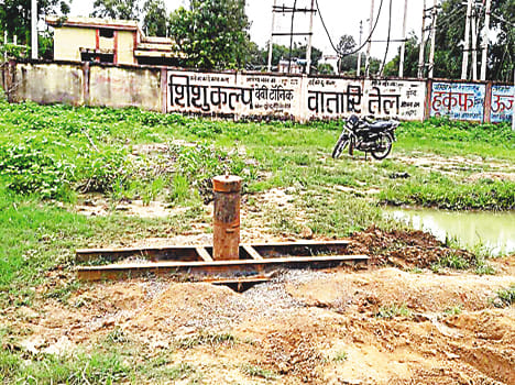 boring of tubewells Fell in Gohand town 