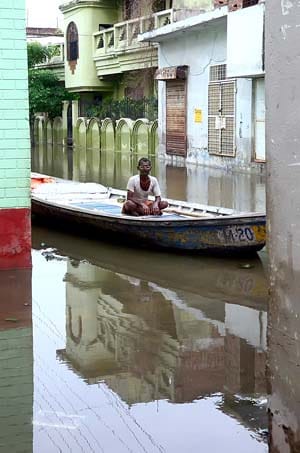 Three engineers waterlogging adverse entry