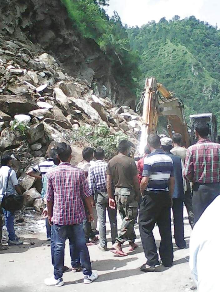 flood and highway blocked due to heavy rain in uttarakhand