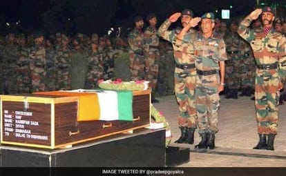 shaurya chakra awarded to-11 defence personnel