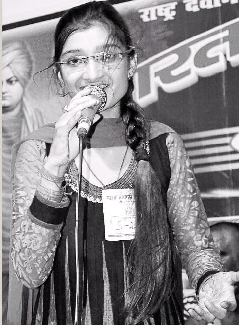 Swastik and Shikha Mishra won in singing