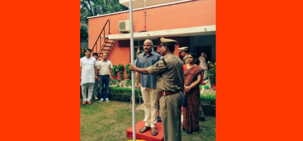 Delhi cm and deputy cm hosting flag with family
