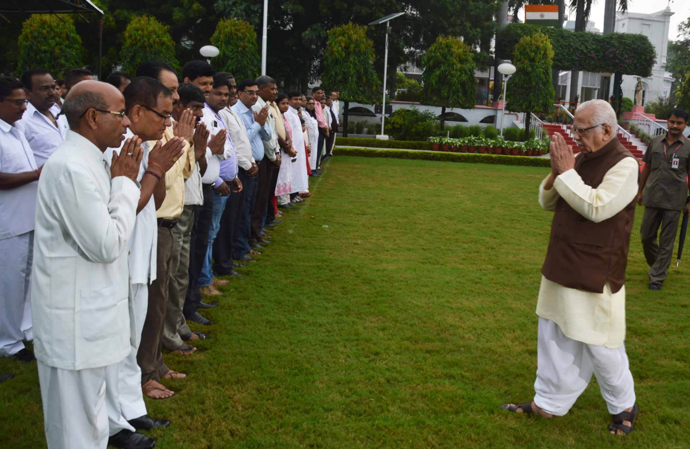 governor ram naik and raj babbar celebrates independence day