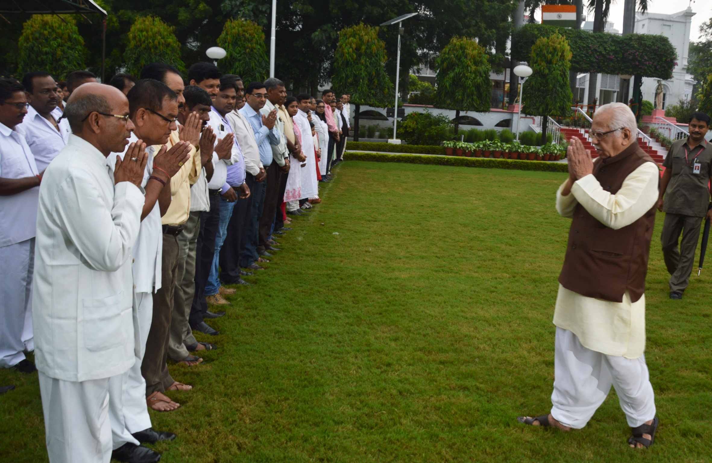 governor ram naik and raj babbar celebrates independence day