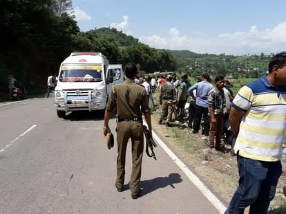 5 killed in accident in j&k