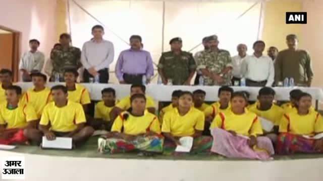 बसतर में माओवादिओं ने किया सरेंडर