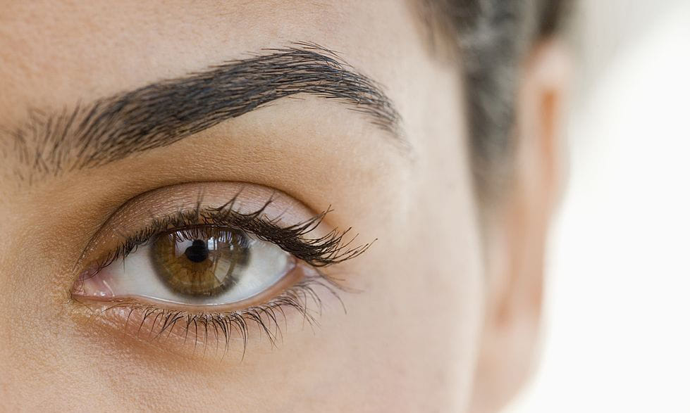 easy tips to get thicker eyebrows