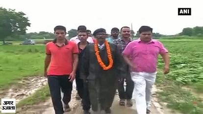 Inspiring! Ex-soldier gifts road to his villagers on 70th Independence Day