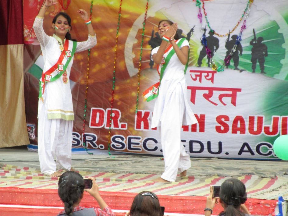 Tricolor was hoisted resolution of national development