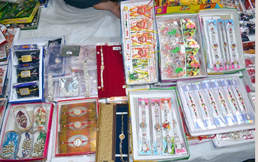 Raksha Bandhan yesterday, the buzzing market Rakion