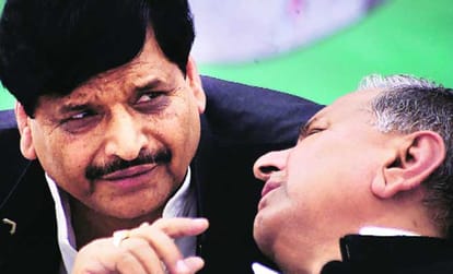 Clash in Samajwadi Party over qaumi Ekta dal issue