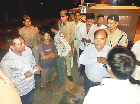 power contract workers on strike