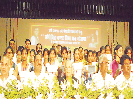 75 talented students met Czech