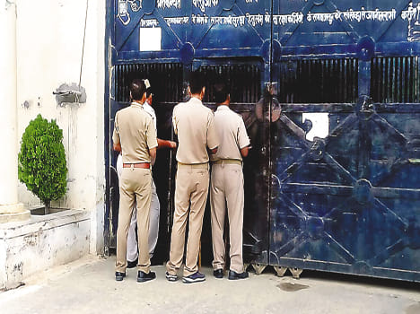 Organically in Kannauj district prison, prisoners on hunger strike