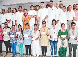 chhatraon ko banta kanya vidya dhan