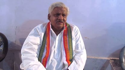 MP: ex cm babulal handed Congress flag