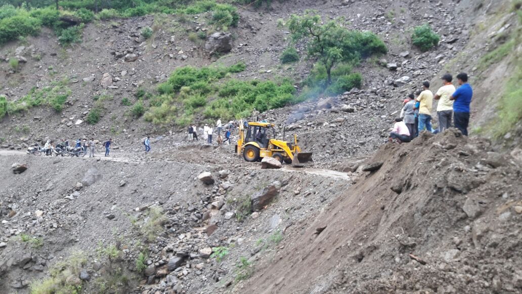 kedarnath, badrinath and nainital highway blocked due to rain