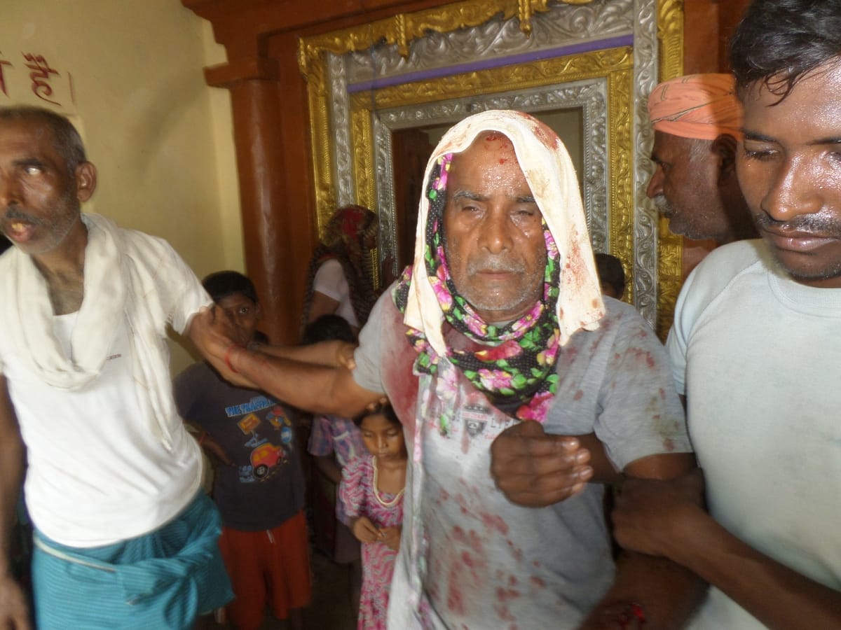 The two sides dispute, 20 injured