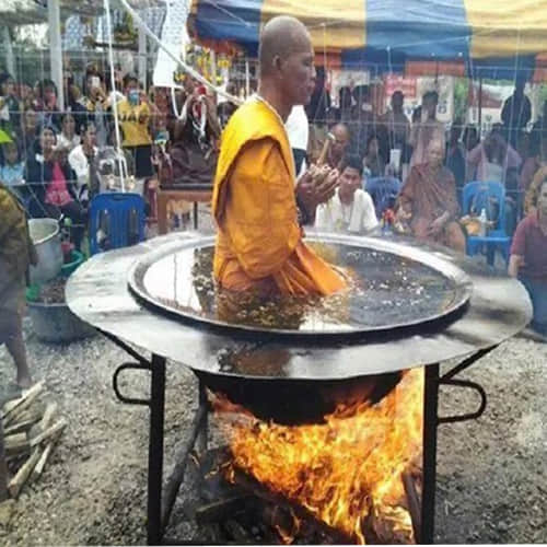  Monk Meditates In Boiling Oil 