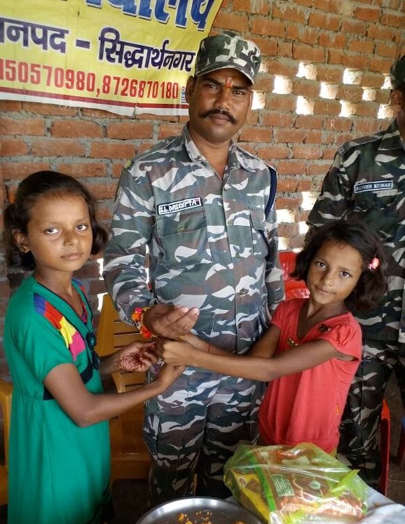 school girls tied ssb rakchasutra
