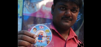 modi kejriwal giving challenge to each other on rakshabandhan, sisters liking these rakhis