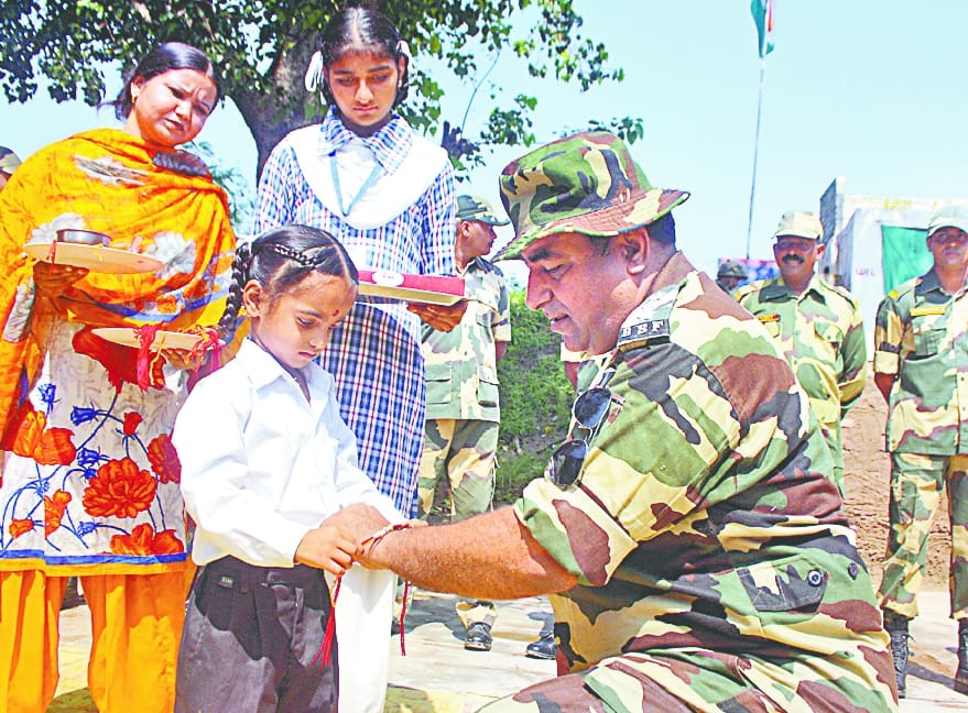 rakhi celebration at rs pura border