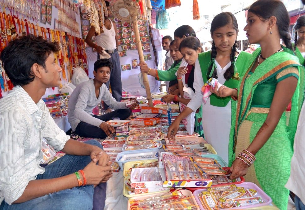 Sisterly love, the festival of Rakhi, the buzzing market