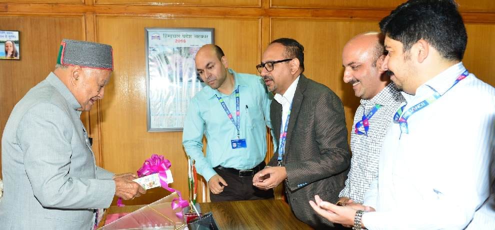 cm virbhadra singh launched reliance 4G service in himachal 
