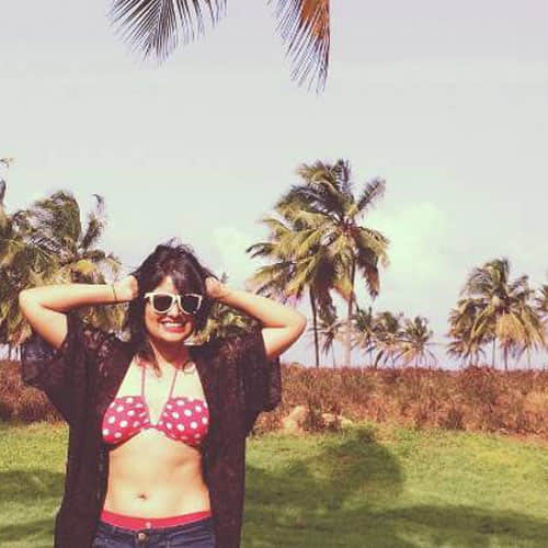 bipasha basu's sister photos get viral in social media