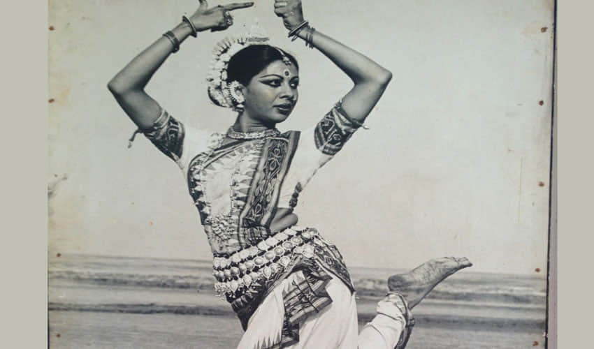 protima bedi captures the limelight by her nude running