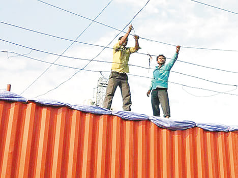HT line three passers-scorched, takes fire left