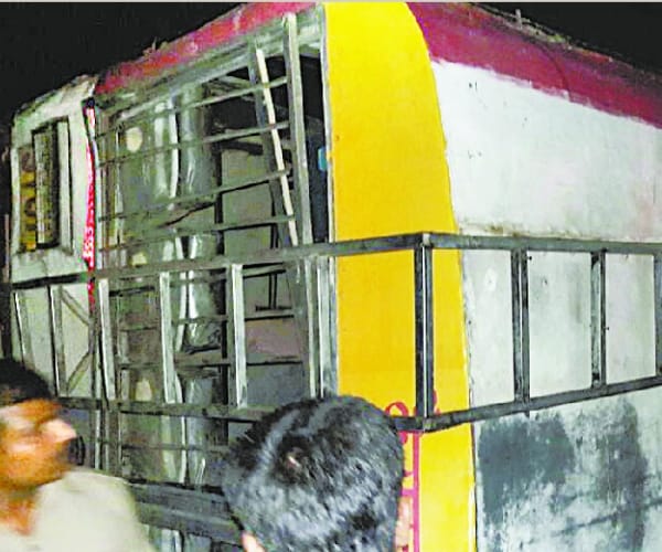 Four teachers injured in accident