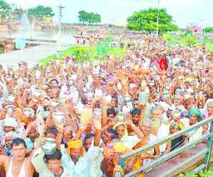 Millions of devotees took a dip in the Sarayu