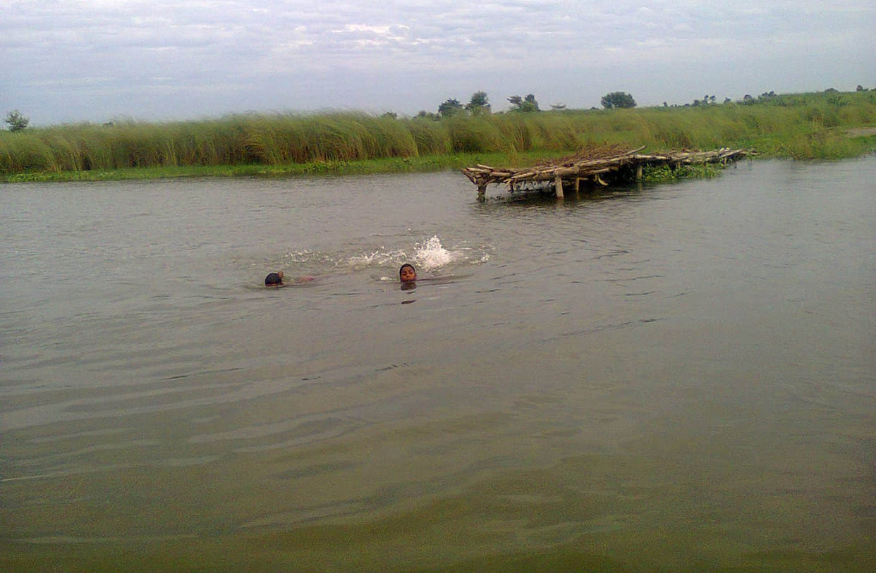 bansi overflow wiyh canal water
