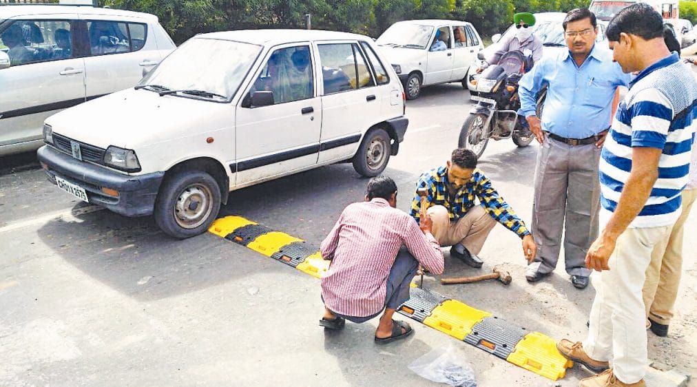 Ghaggar bridge, desiderata Ghaggar bridge, speed breakers at Ghaggar, repair work at ghaggar, mohali