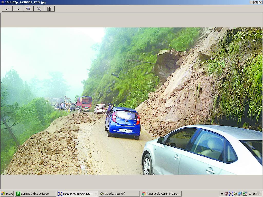After struggling for hours to open Haldwani-Nainital route for heavy vehicles
