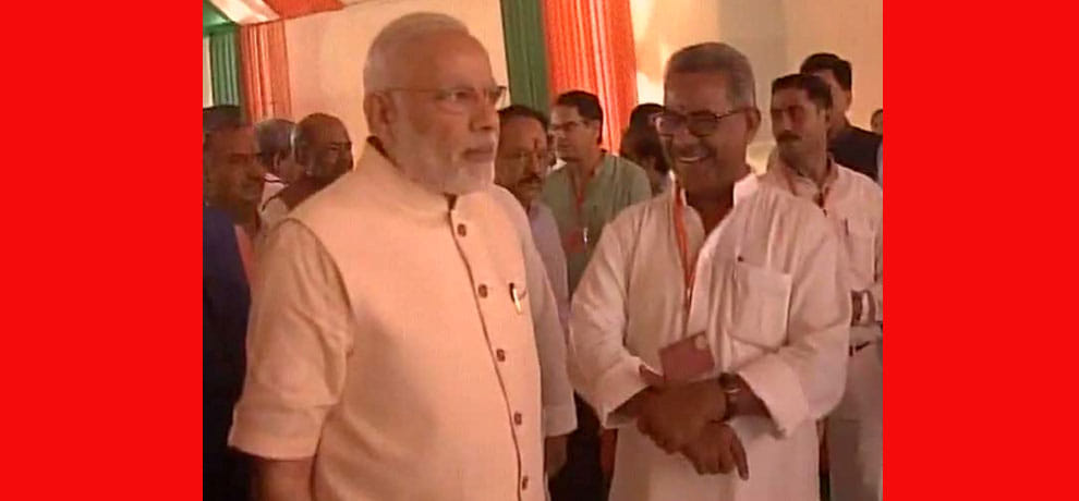 PM reached on Bhoomi Poojan of BJP new office