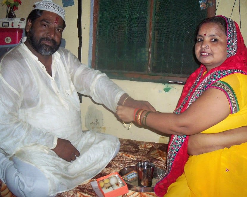 Bond of affection tied on the wrist of brothers and sisters
