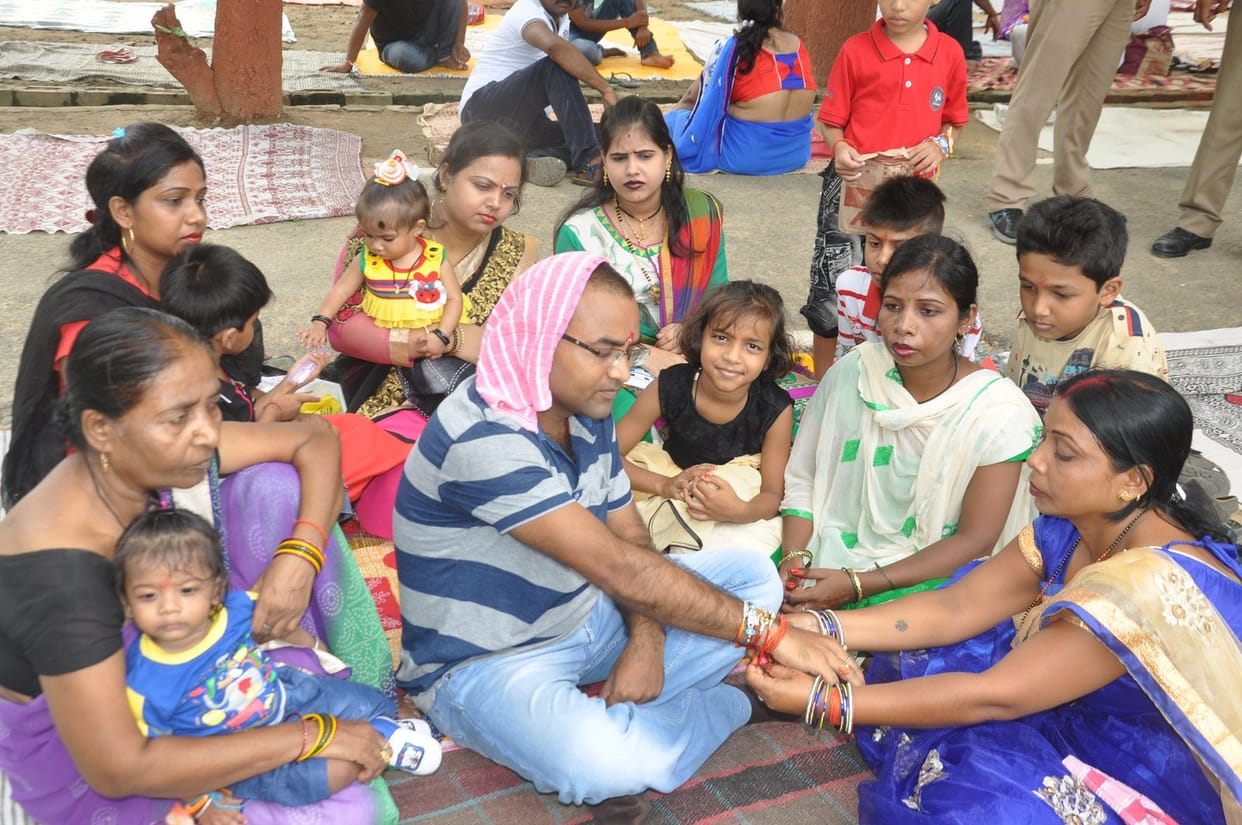 Sisters tied Rakhi on Brothers' wrist