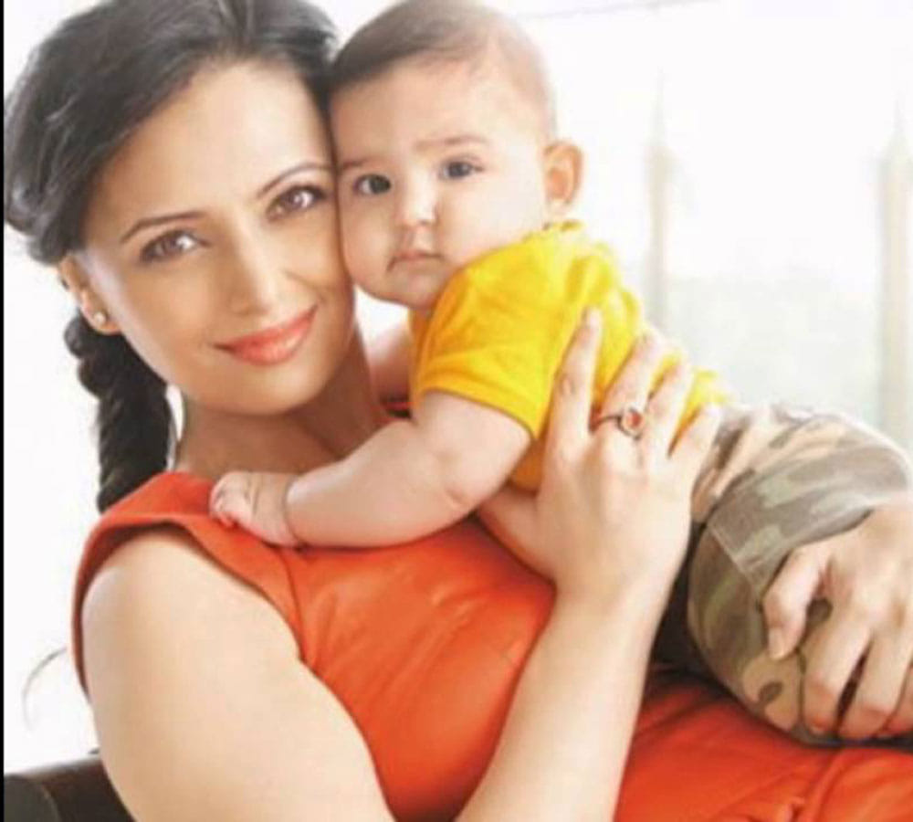 roshni chopra blessed with a baby boy reyan
