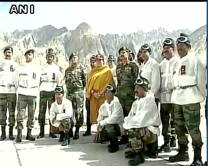 smiriti irani in siachin