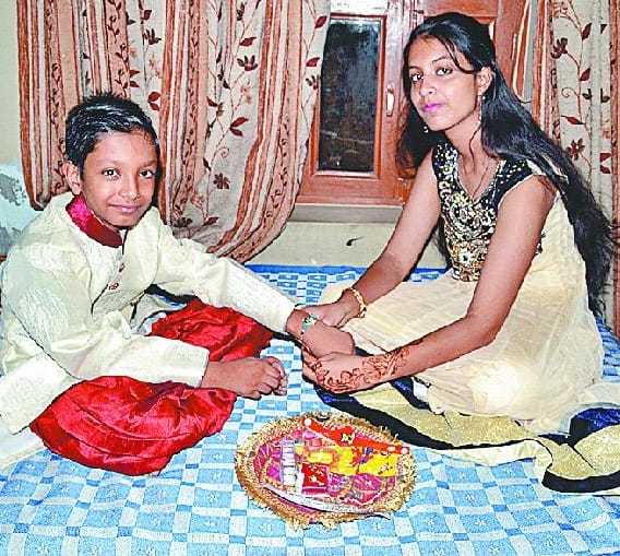 sisters tied love on the wrist of brothers 