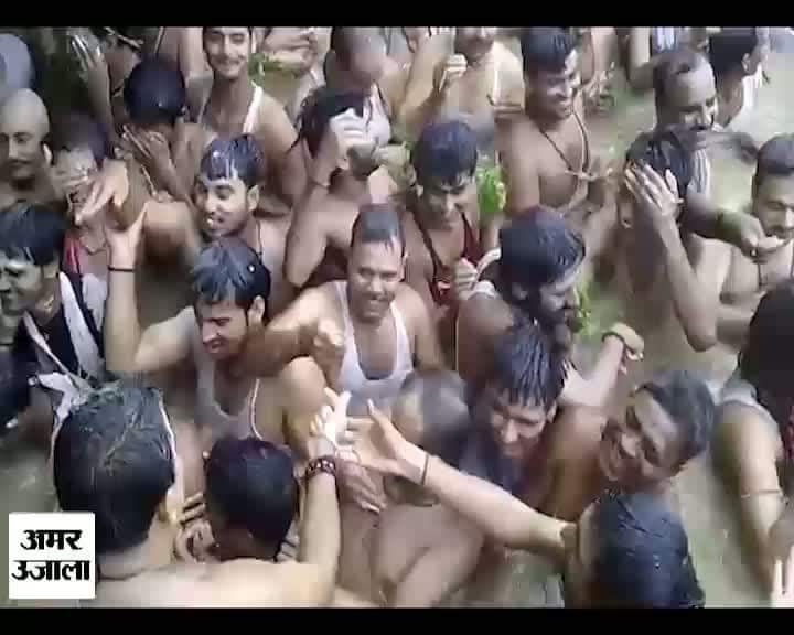 वाराणसी के अस्सी घाट पर श्रावणी उपकर्म