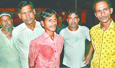 The mother of the abused sister with a knife then killed Godkr